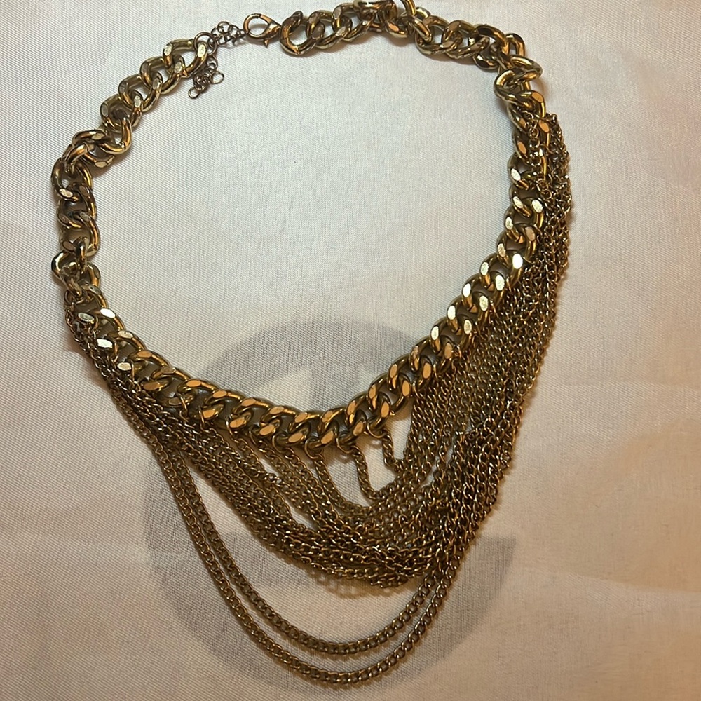 Gold chain necklace